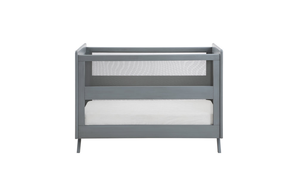 BreathableBaby Mesh 3-in-1 Convertible Standard Crib