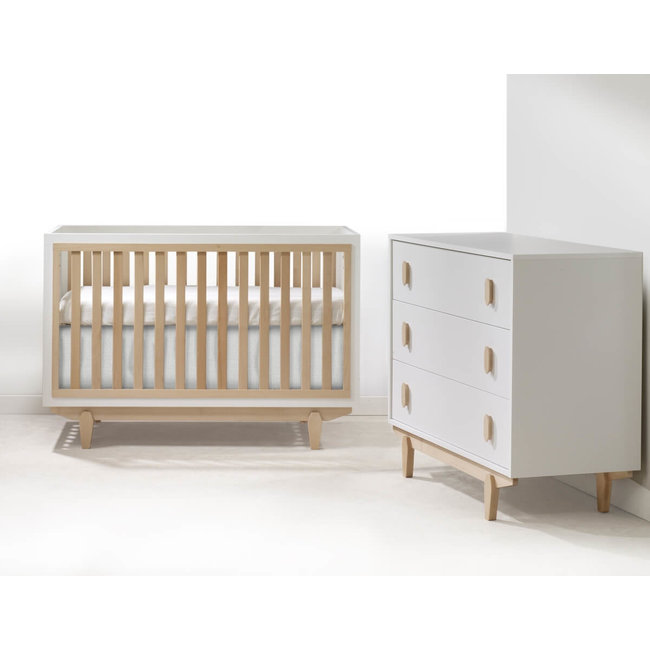 Tulip Juvenile Tate  Convertible Crib With 3 Drawer Dresser XL