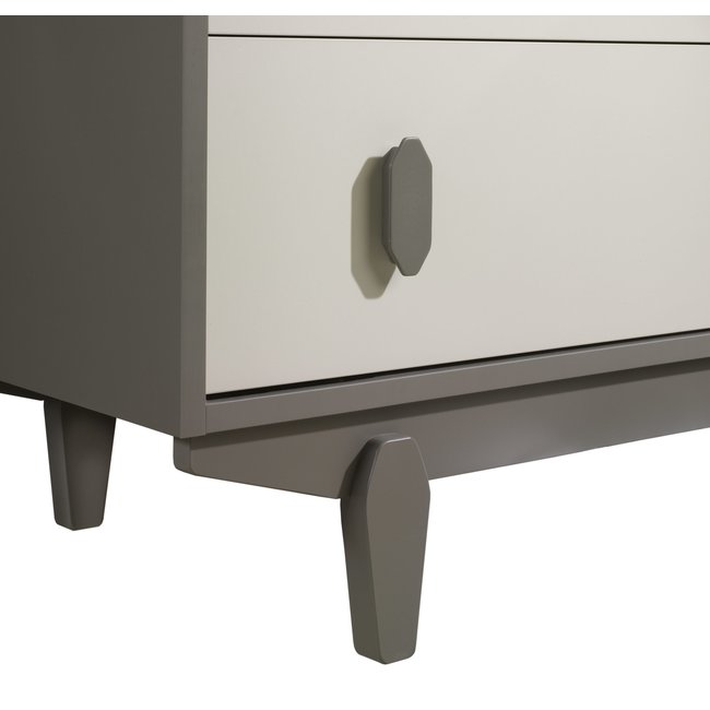 Tulip Juvenile Tate  Convertible Crib With 3 Drawer Dresser XL