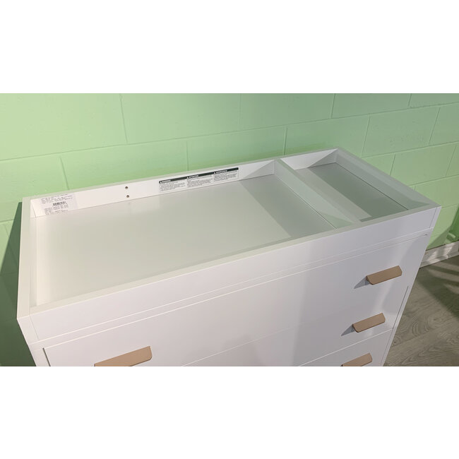 Pali Furniture Caravaggio Changing Tray With Dividers In White