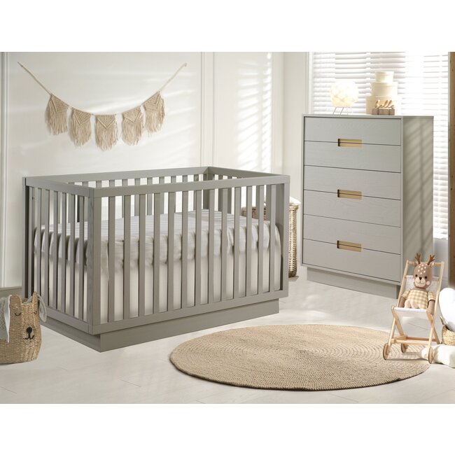 Natart Juvenile Signature Como Collection Classic Crib With 6 Drawer Chest