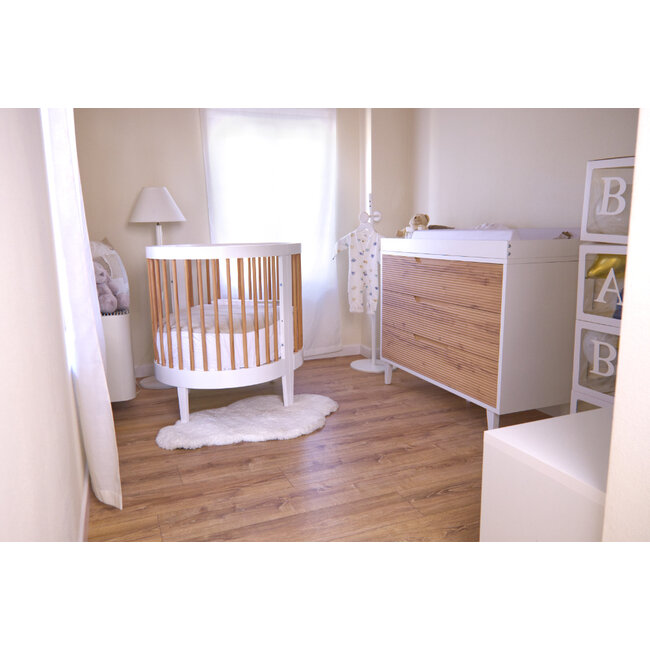 Pali Roma Cradle White - Comes with Mattress and Sheet