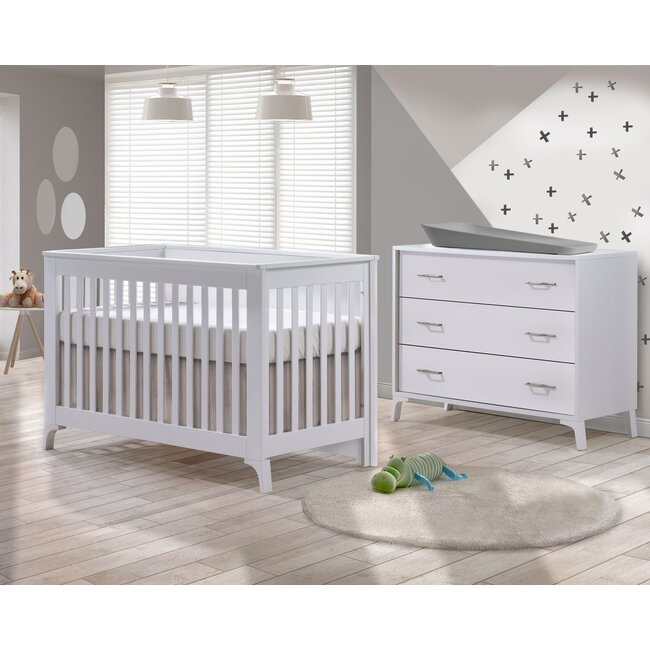 Tulip Juvenile Metro Convertible Crib With 3 Drawer Dresser XL
