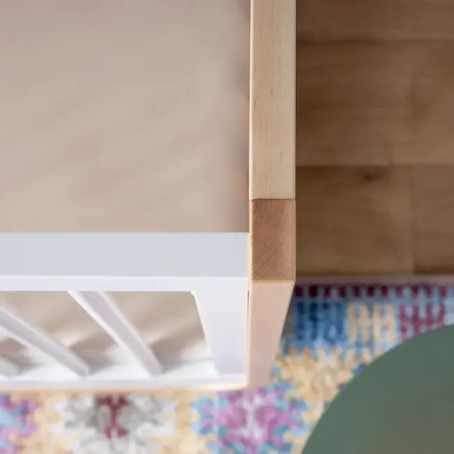 Dadada Jolly 3 In Convertible Crib In White/Natural