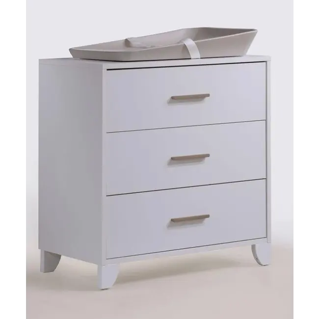 Tulip Juvenile Aiko Island Crib With Dresser In White