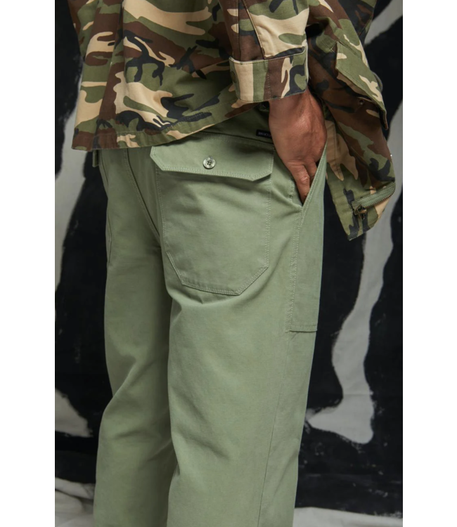 BRIXTON BRIXTON - SURPLUS RELAXED PANT (OLIVE SURPLUS)