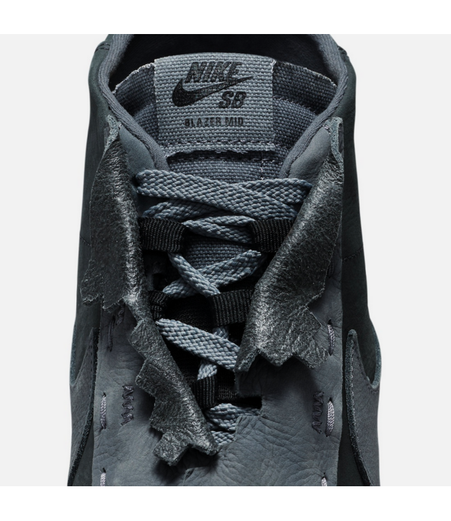 NIKE SB NIKE SB - ZOOM BLAZER MID QS X DI'ORR GREENWOOD