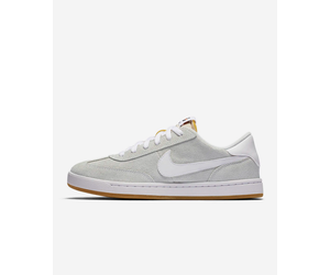Nike classic blanche hotsell