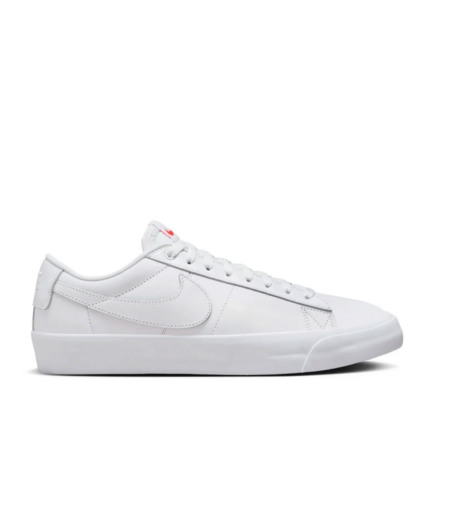 NIKE SB NIKE SB - ZOOM BLAZER LOW PRO GT ISO (ALL WHITE)