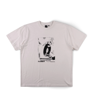 FORMER FORMER - CEASE TEE (BONE)