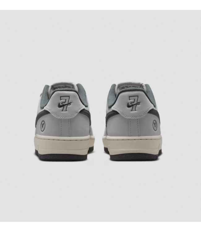NIKE SB NIKE SB - AIR FORCE 1 YUTO