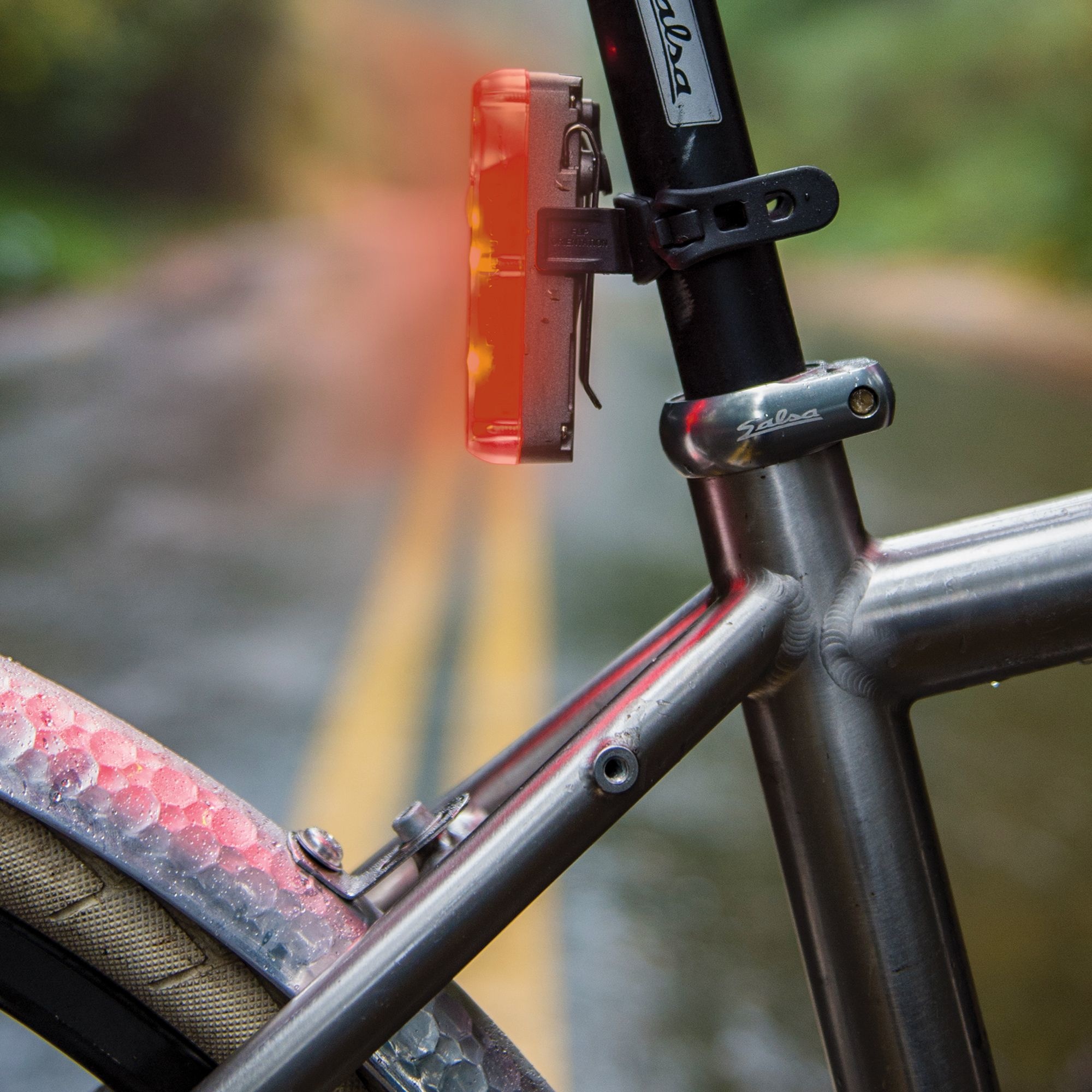 Blackburn BLACKBURN 2'FER XL FRONT OR REAR LIGHT