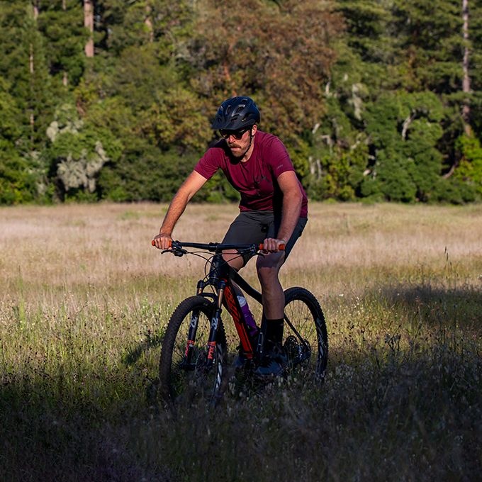 Giro GIRO FIXTURE ADULT UNIVERSAL FIT HELMET