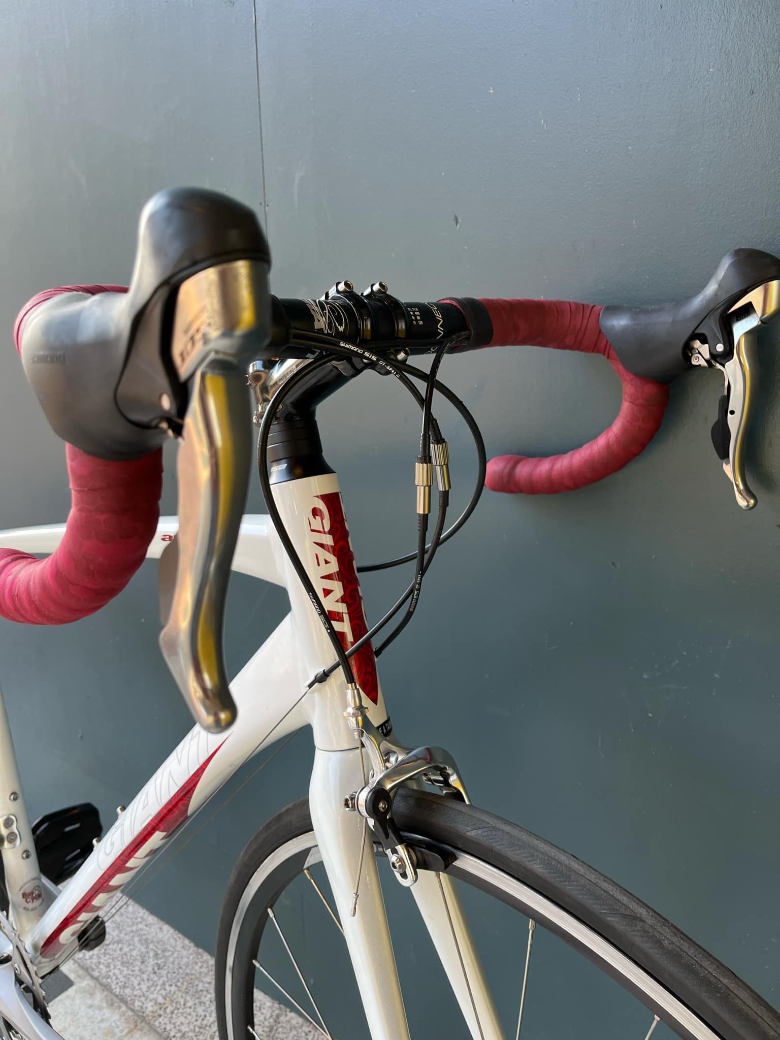 Refurbished Giant Avail S White ( 535mm TT )