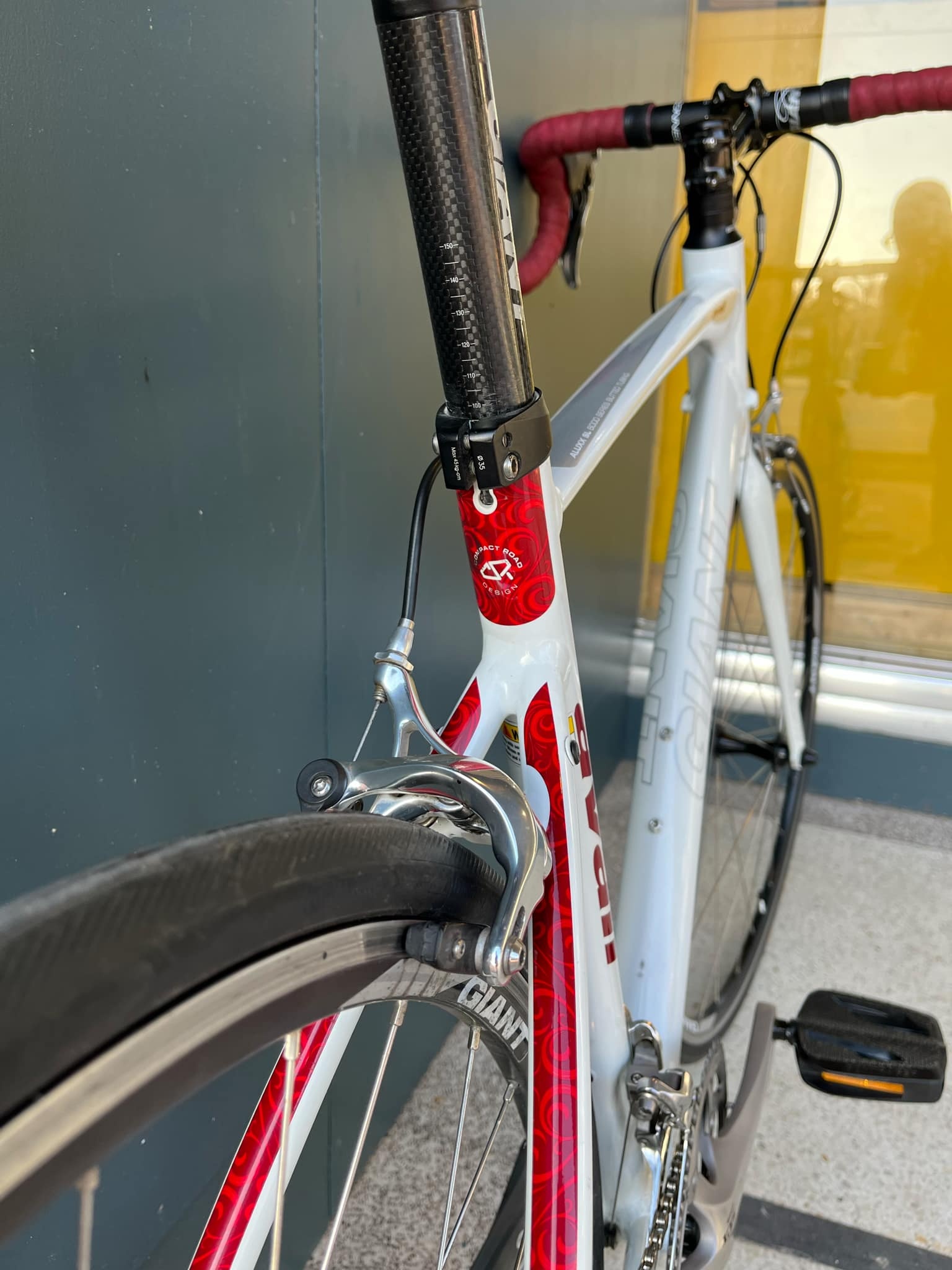 Refurbished Giant Avail S White ( 535mm TT )