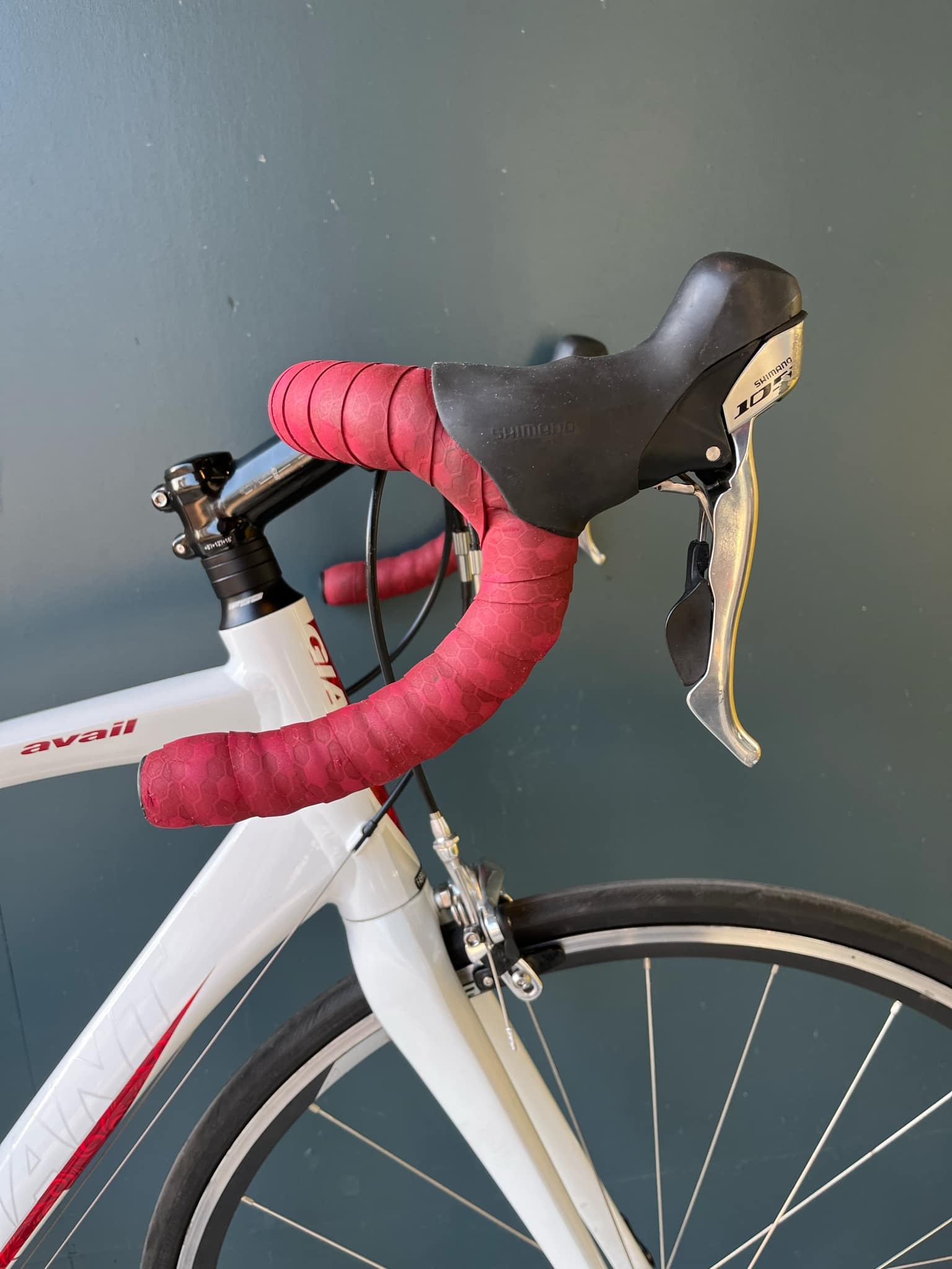 Refurbished Giant Avail S White ( 535mm TT )