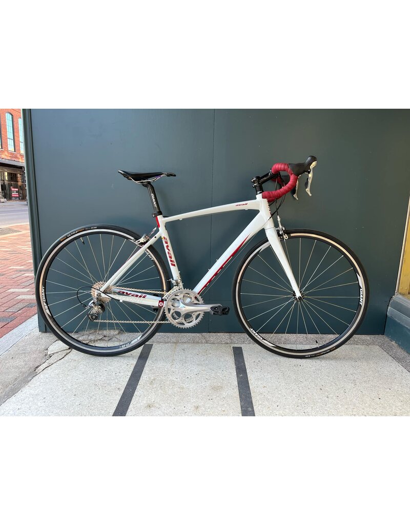 Refurbished Giant Avail S White ( 535mm TT )