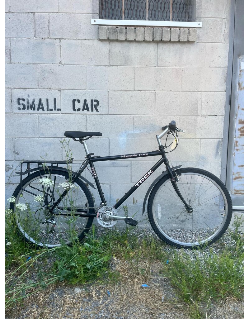 Refurbished Trek Mountain Track 830 Black 18" M With Clip On fenders and Rack!