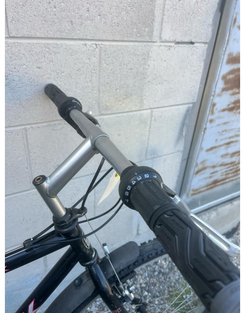Refurbished Trek Mountain Track 830 Black 18" M With Clip On fenders and Rack!