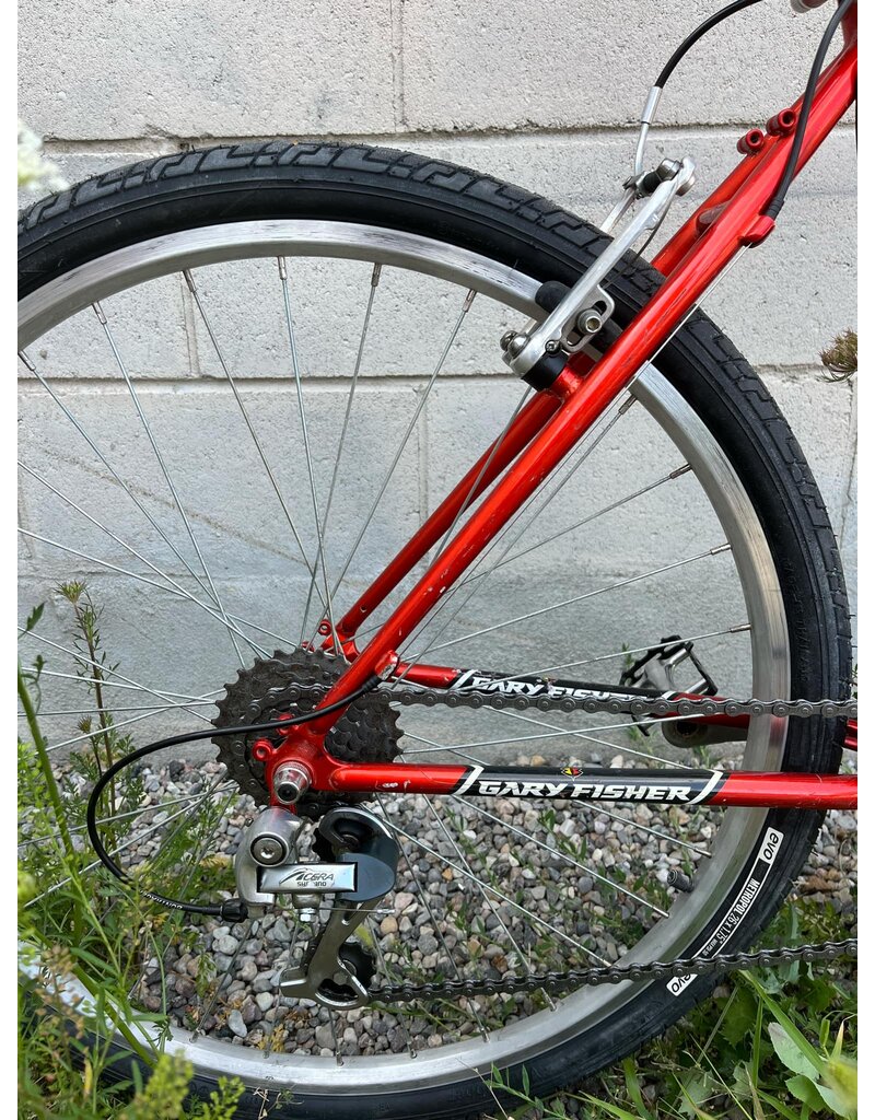 GARY FISHER Refurbished Gary Fisher Pirahna Orange MTB Medium