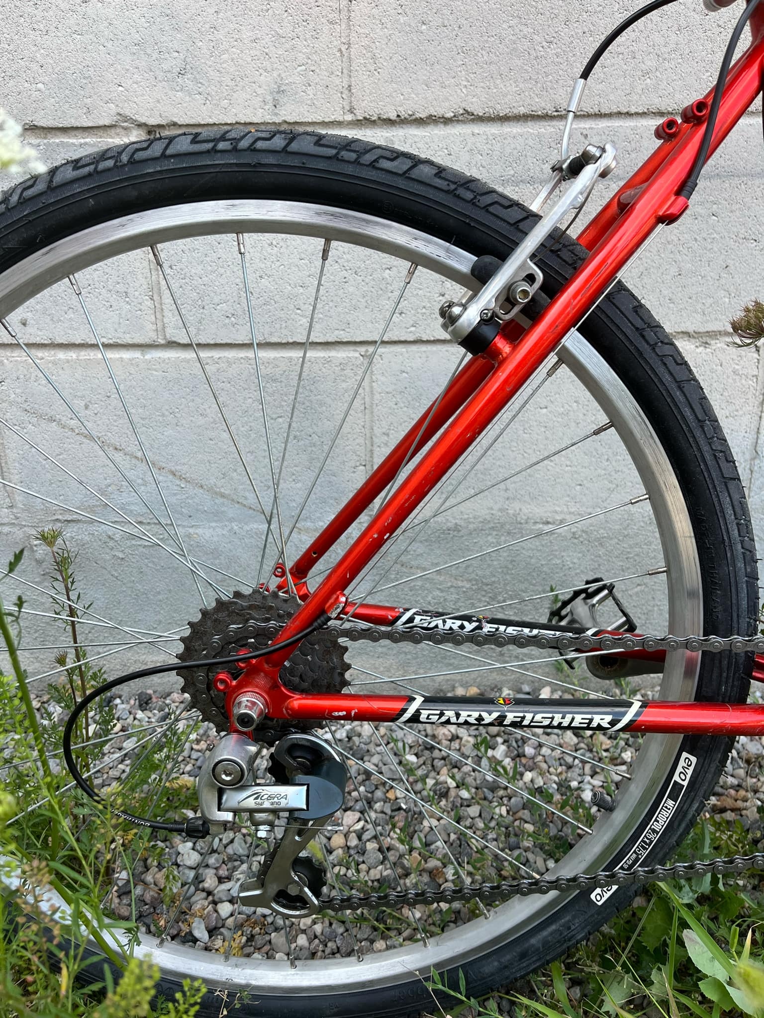 GARY FISHER Refurbished Gary Fisher Pirahna Orange MTB Medium