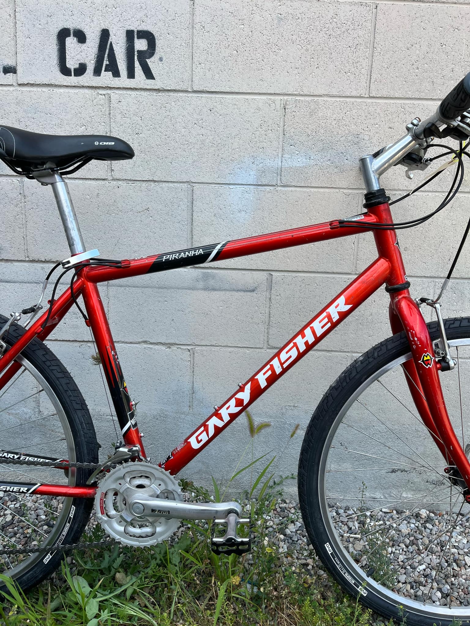 GARY FISHER Refurbished Gary Fisher Pirahna Orange MTB Medium