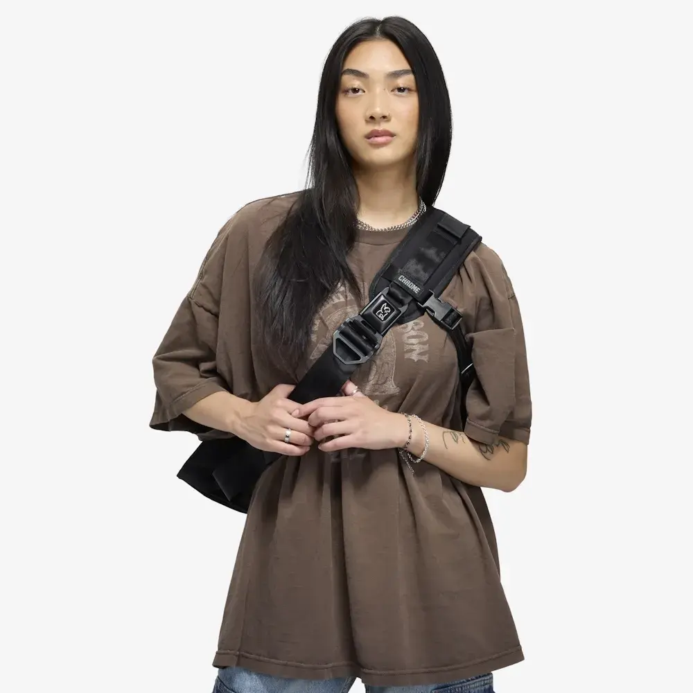 Chrome Chrome Citizen 15L Messenger Bag Black