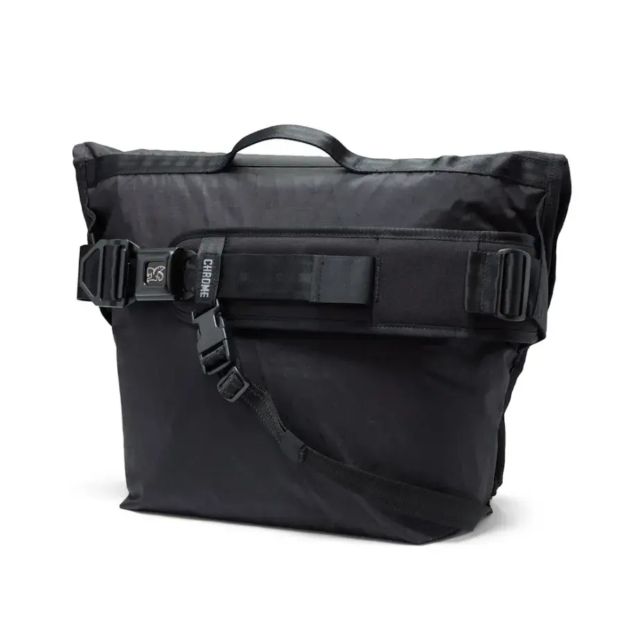 Chrome Chrome Citizen 15L Messenger Bag Black