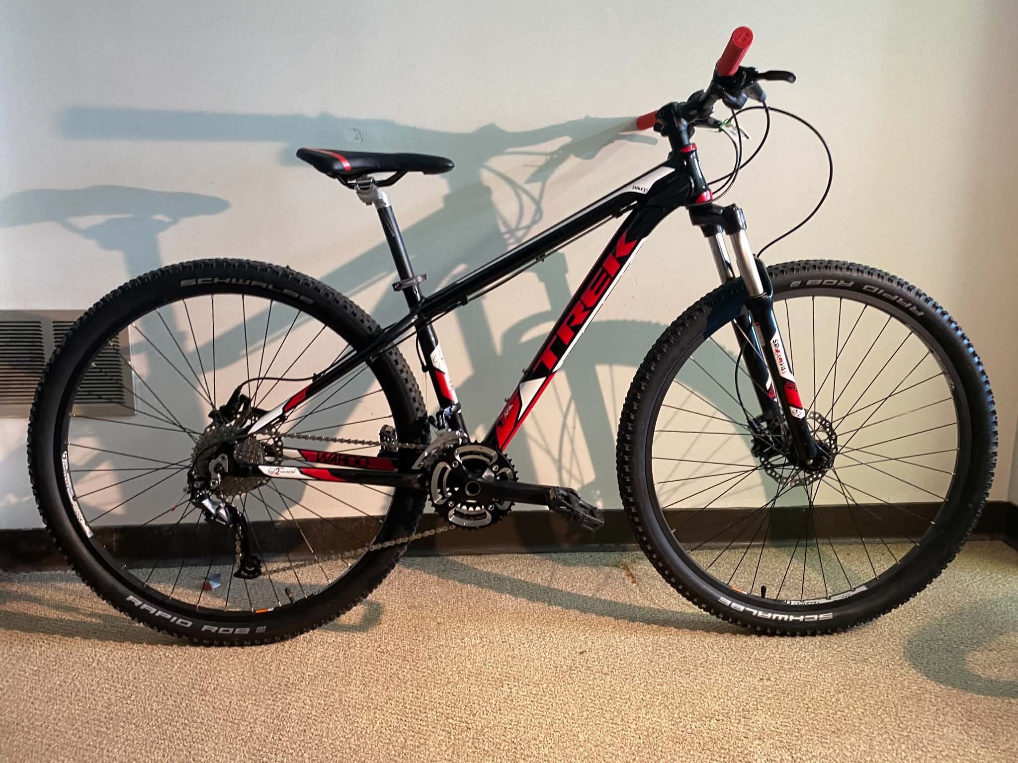 Refurbished Trek Wahoo Black/Red Small