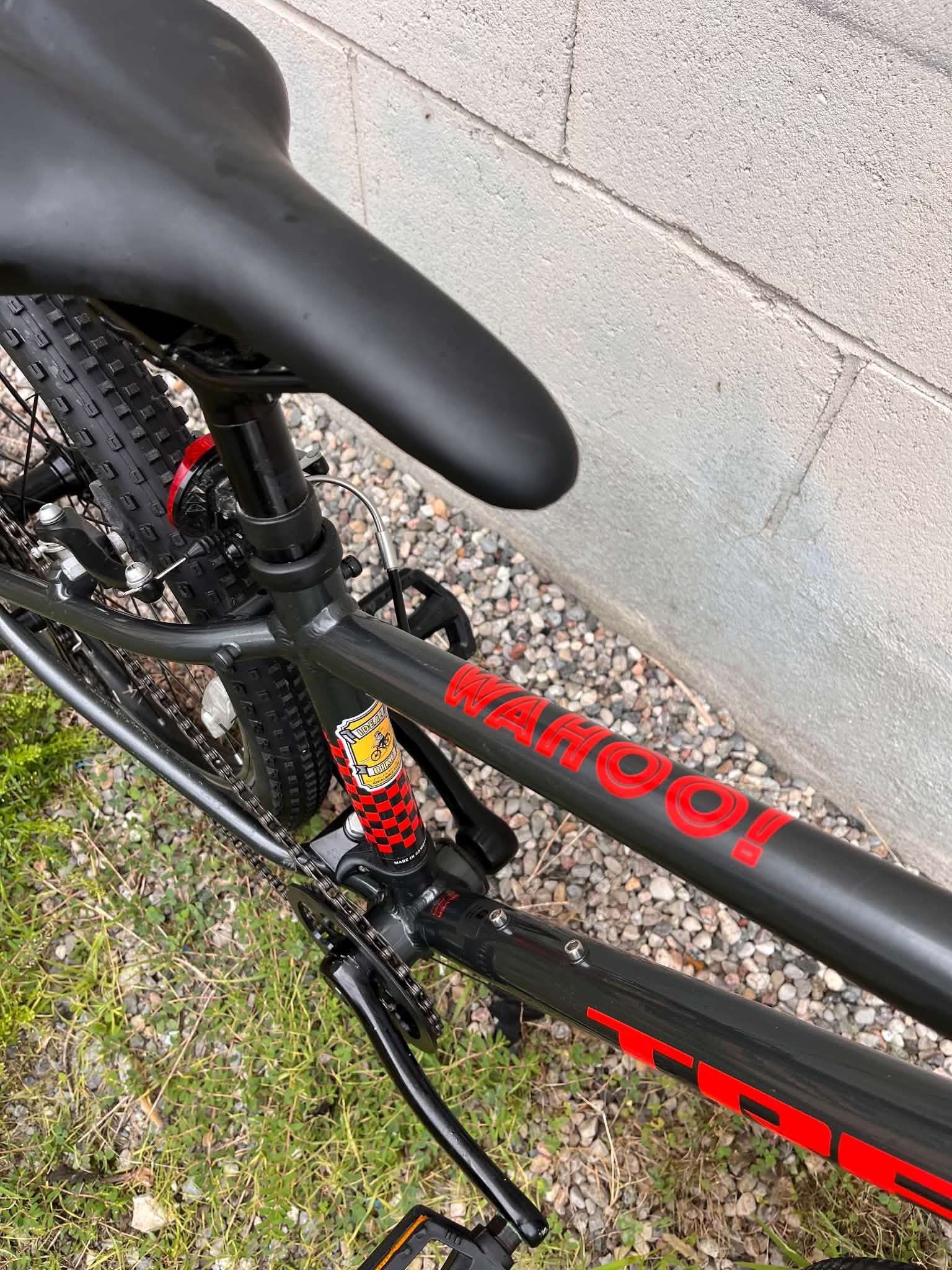 Refurbished Trek Wahoo 24 Kid's MTB Black Rigid Black and Red
