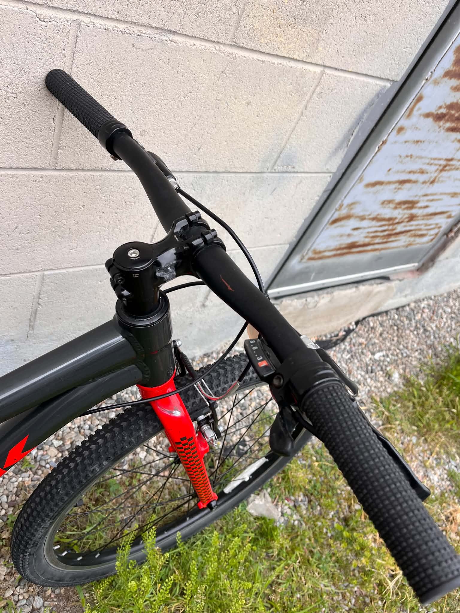 Refurbished Trek Wahoo 24 Kid's MTB Black Rigid Black and Red