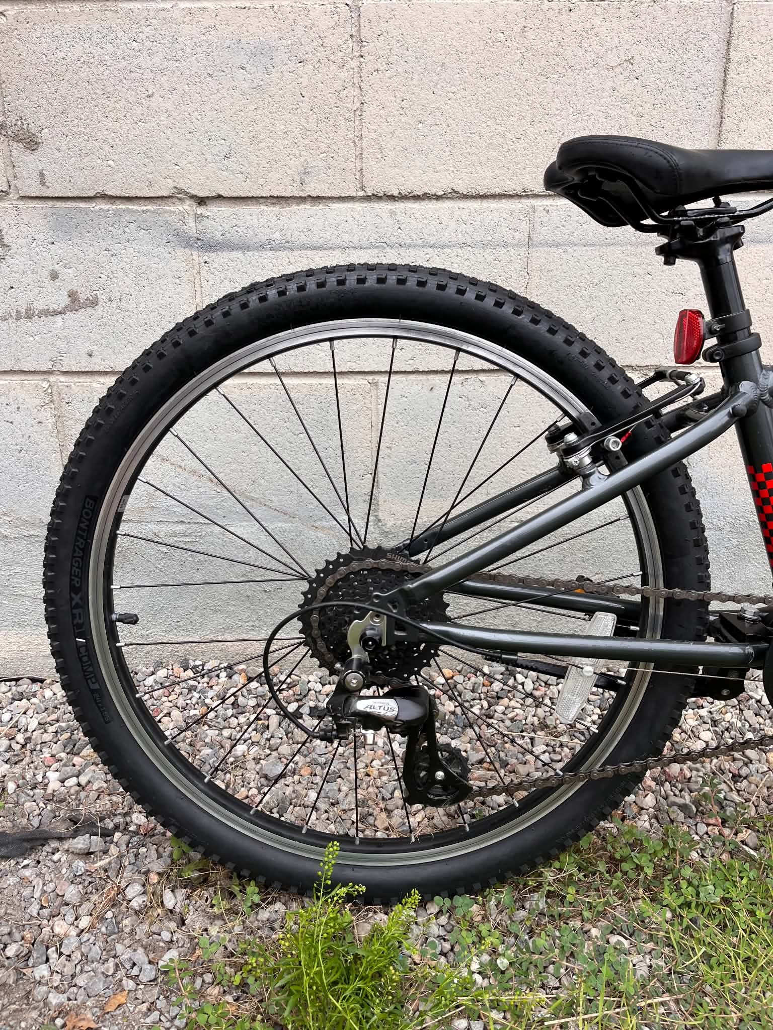 Refurbished Trek Wahoo 24 Kid's MTB Black Rigid Black and Red