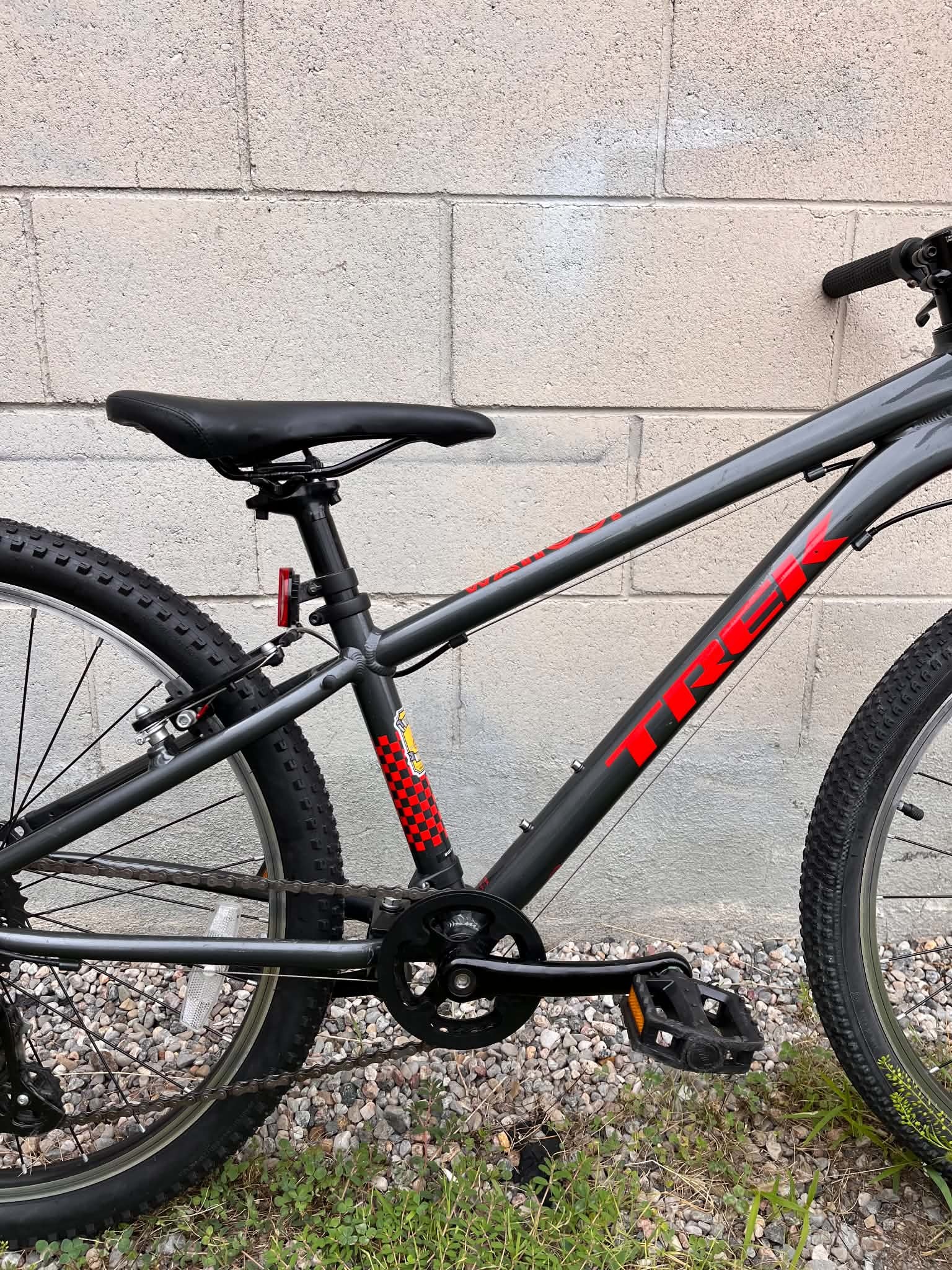 Refurbished Trek Wahoo 24 Kid's MTB Black Rigid Black and Red