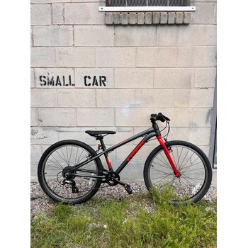 Refurbished Trek Wahoo 24 Kid's MTB Black Rigid Black and Red