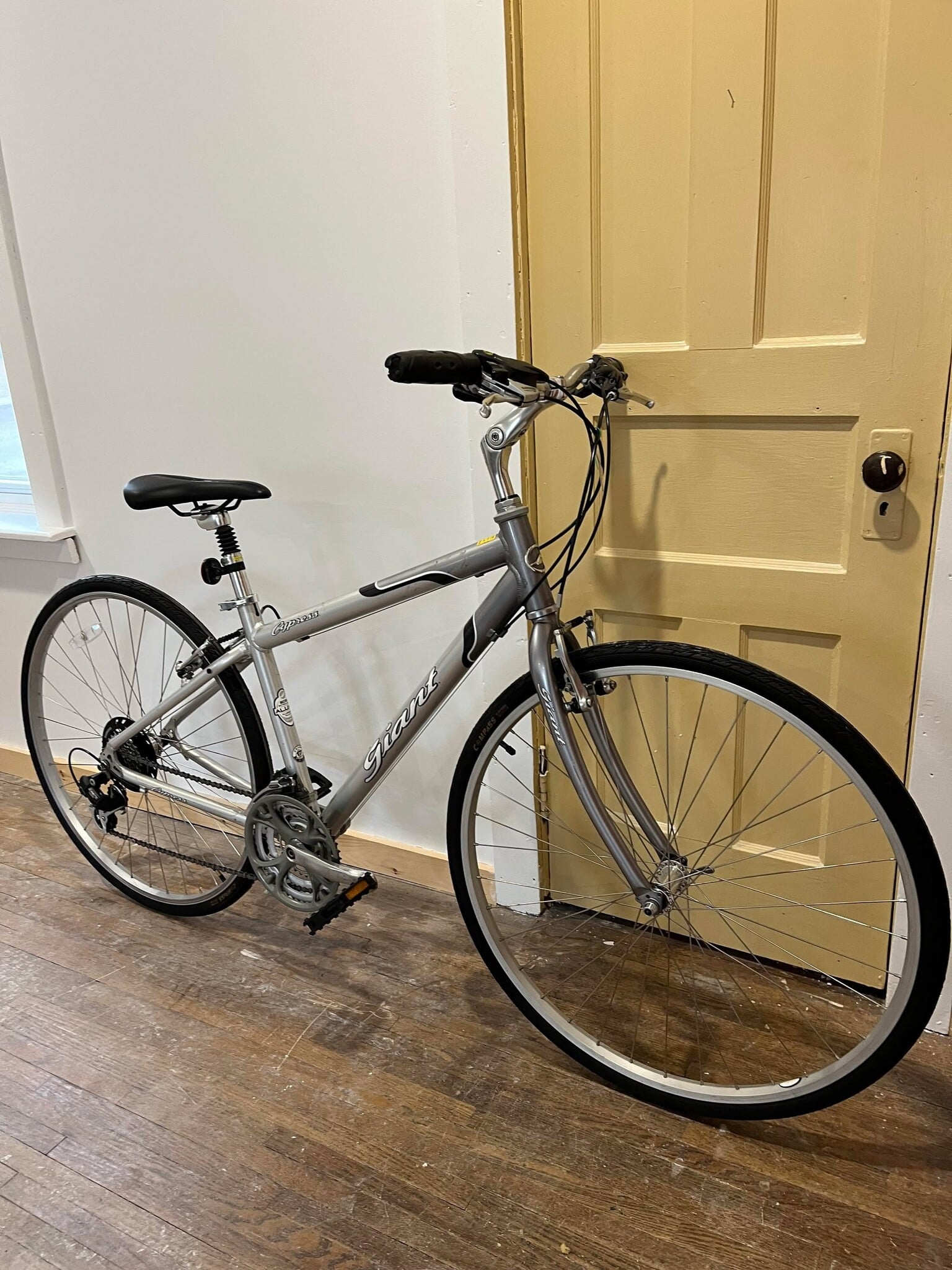 Refurbished Giant Cypress Dark Silver Medium