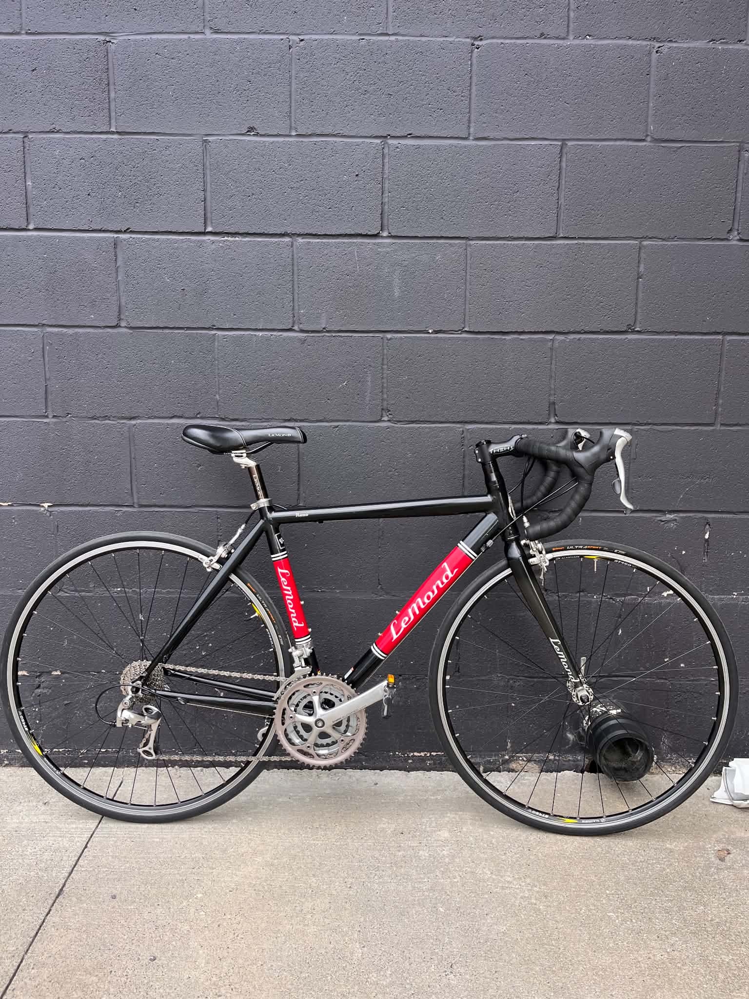 Lemond Refurbished Lemond Reno 51cm Black and red