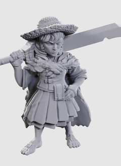 PF Unpainted Minis: Wave 23 - Female Halfling Magus Low-Level