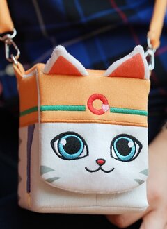 Gatherers Tavern Rescue Cat Arty Bag