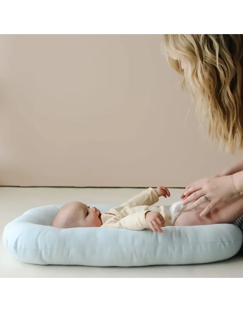 SNUGGLE ME INFANT LOUNGER baby enRoute