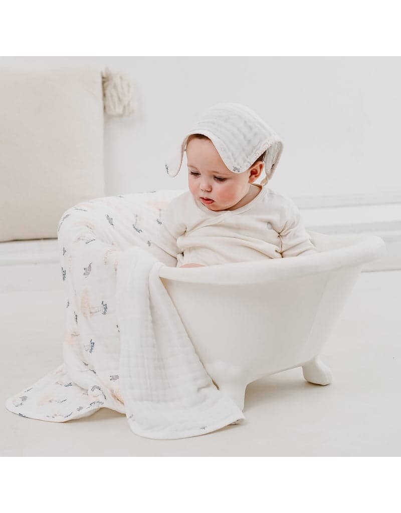 NEST DESIGNS NEST DESIGNS ORGANIC COTTON 9 LAYER HOODED BABY BATH TOWEL BABY BAOBABS baby enRoute