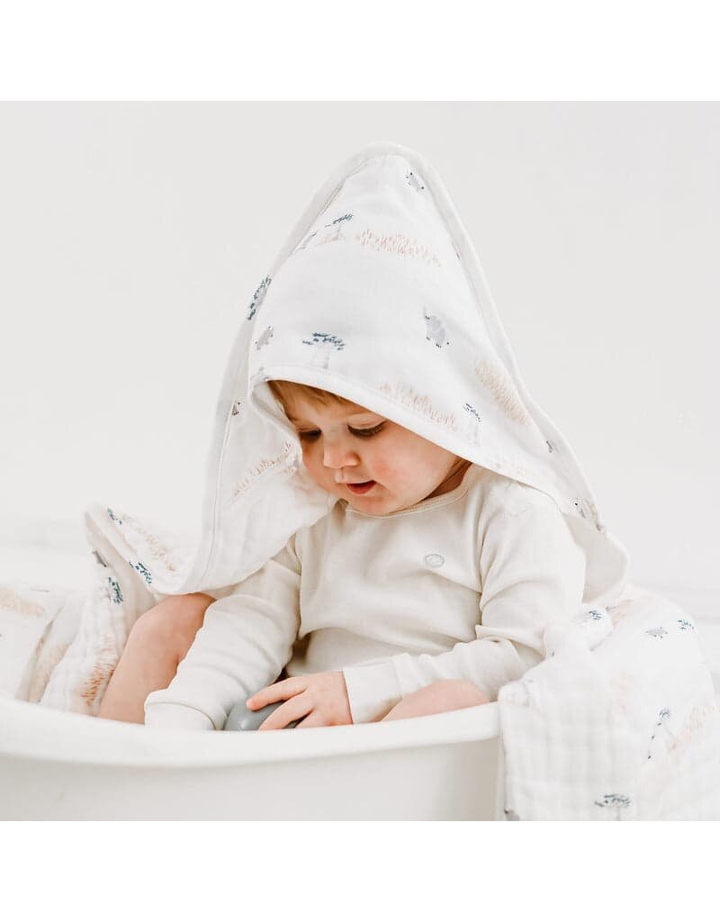 NEST DESIGNS NEST DESIGNS ORGANIC COTTON 9 LAYER HOODED BABY BATH TOWEL BABY BAOBABS baby enRoute