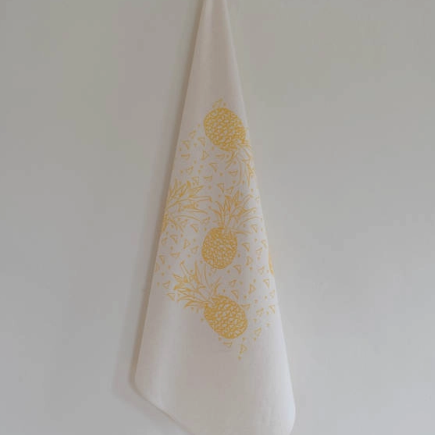 Hearth and Harrow tea towel  pineapple (yellow)