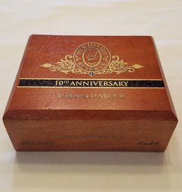 Perdomo Perdomo Reserve 10th Anniversary Champagne Robusto Box of 25