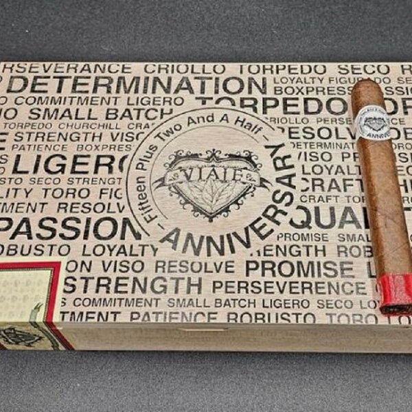Viaje Viaje- Fifteen Plus Two and a Half Red- Anniversary LE- 6 x 54- Single Cigar