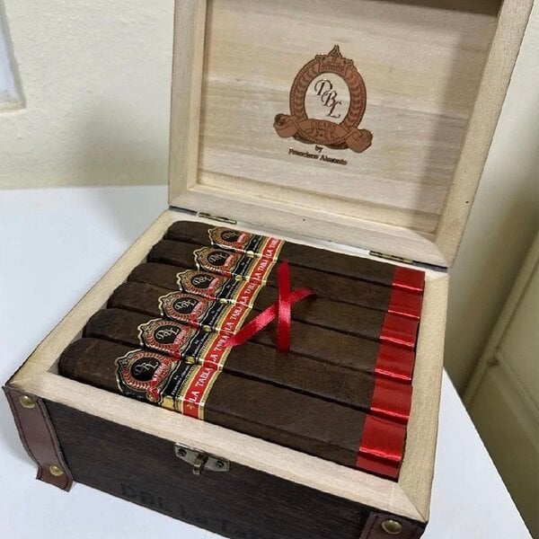 DBL Cigars DBL La Tabla 7 x 64 Doble Prensada Super Gorda- Box of 24
