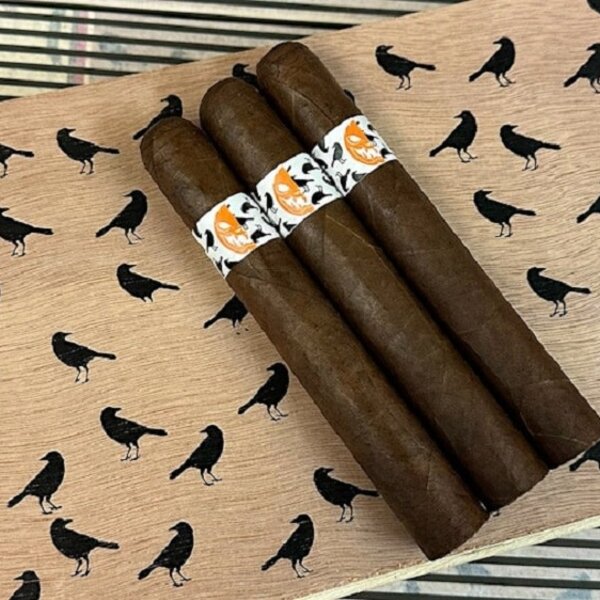 Viaje Viaje- The Crow- Halloween 2025- 5.5 x 50- Box of 15