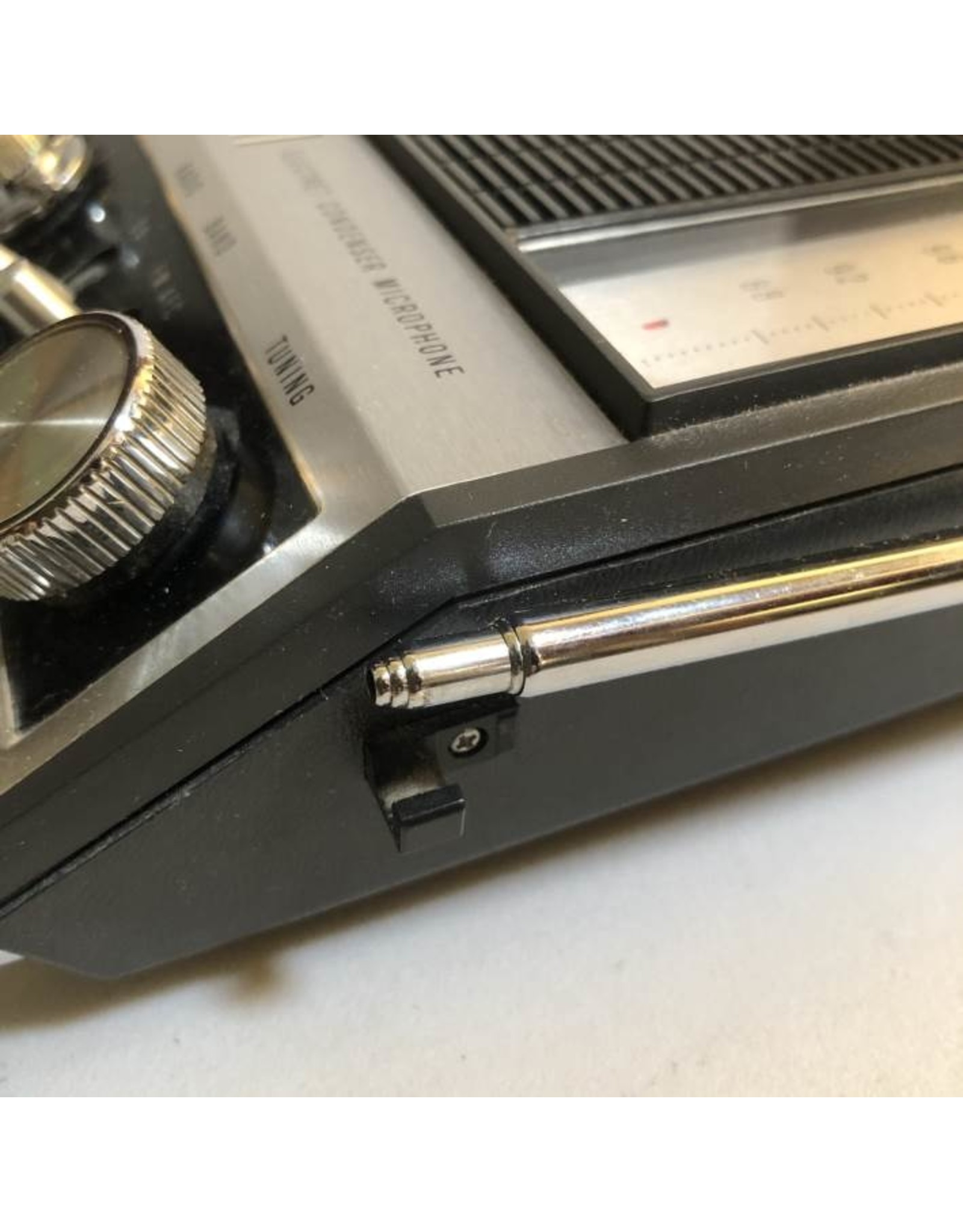 Tape deck - Sony CF-300 Cassette-Corder, AM/FM radio