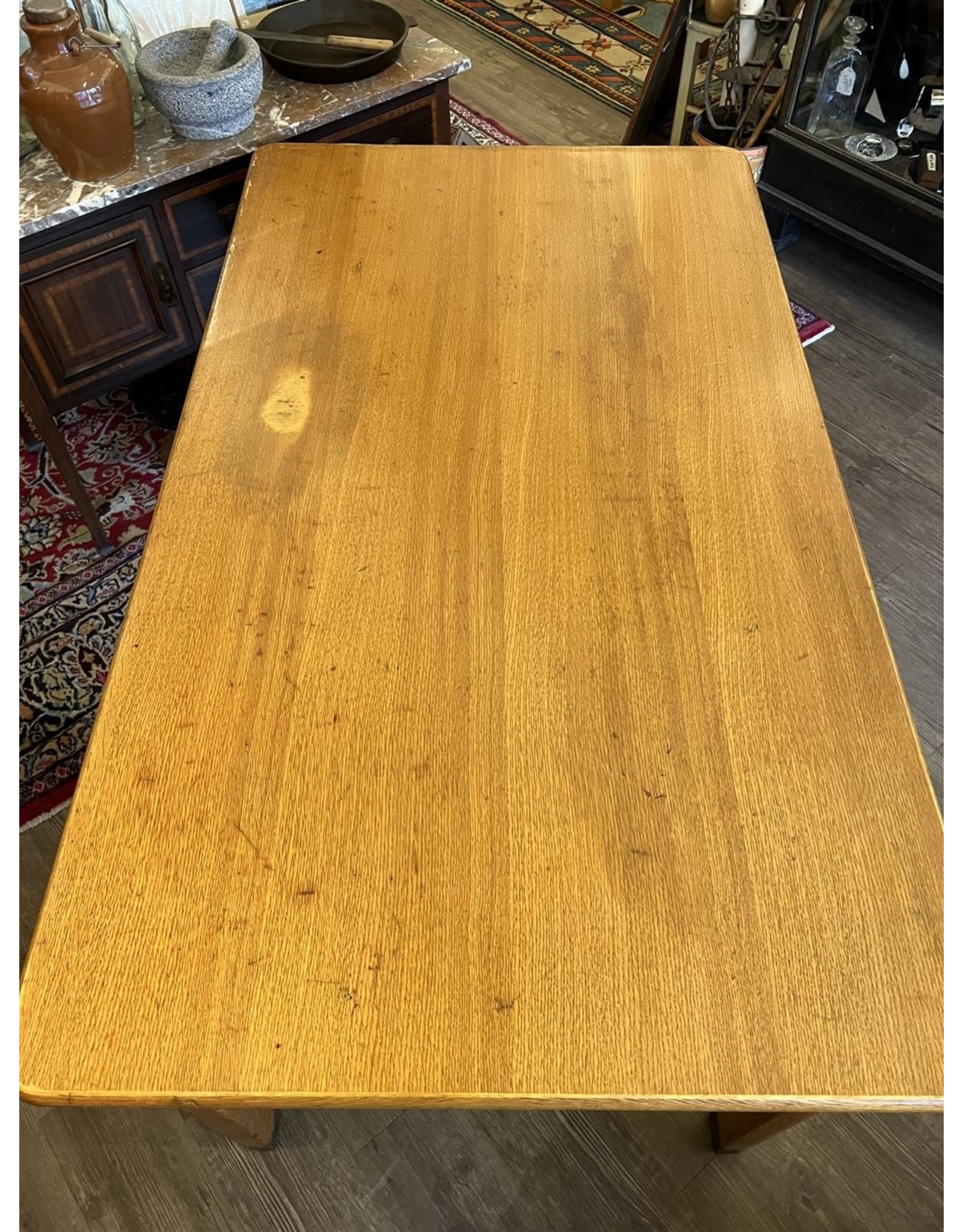 Desk/table - Creston, oak, library desk, top needs resurfacing