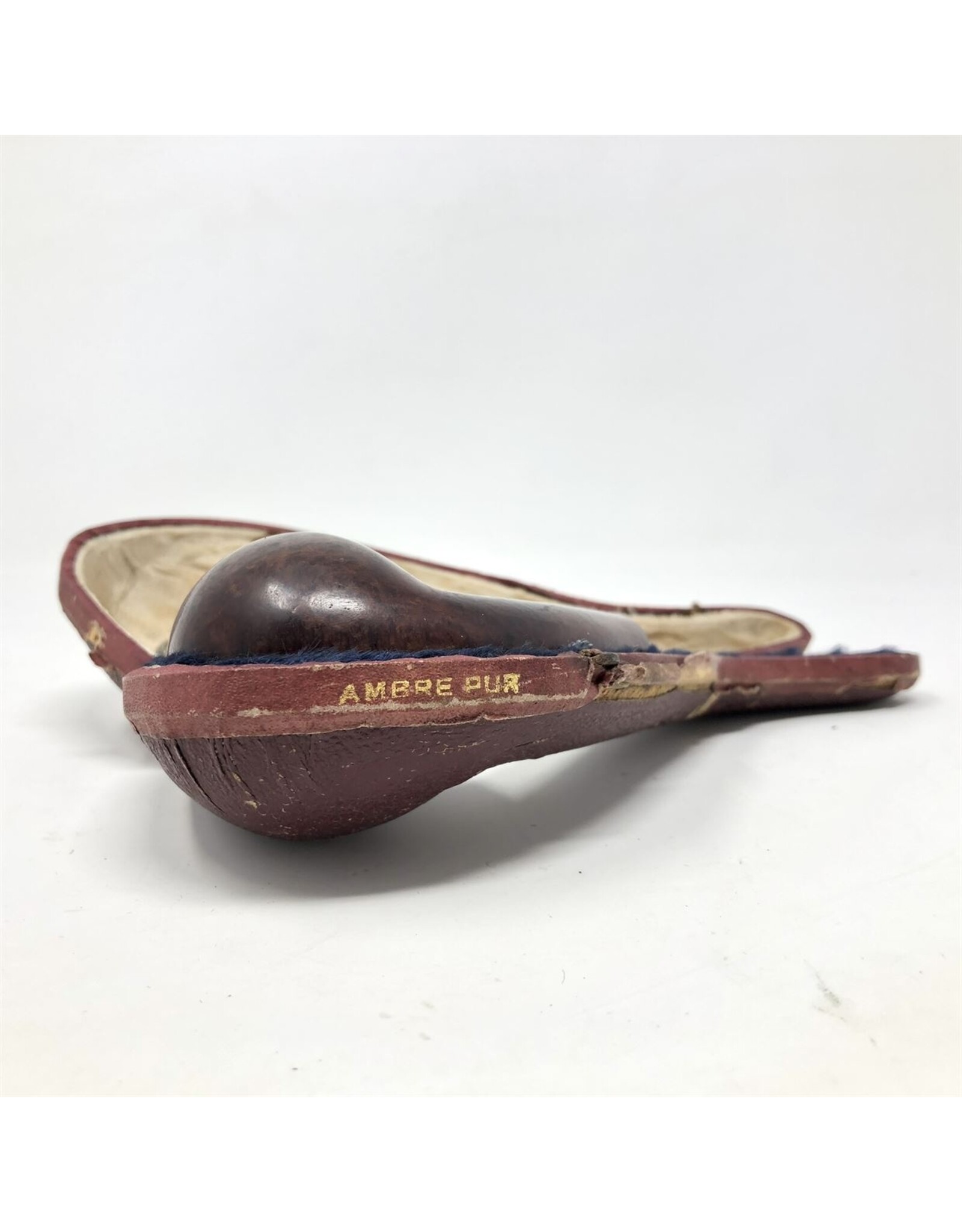 Pipe - vintage, in case, stem bit missing