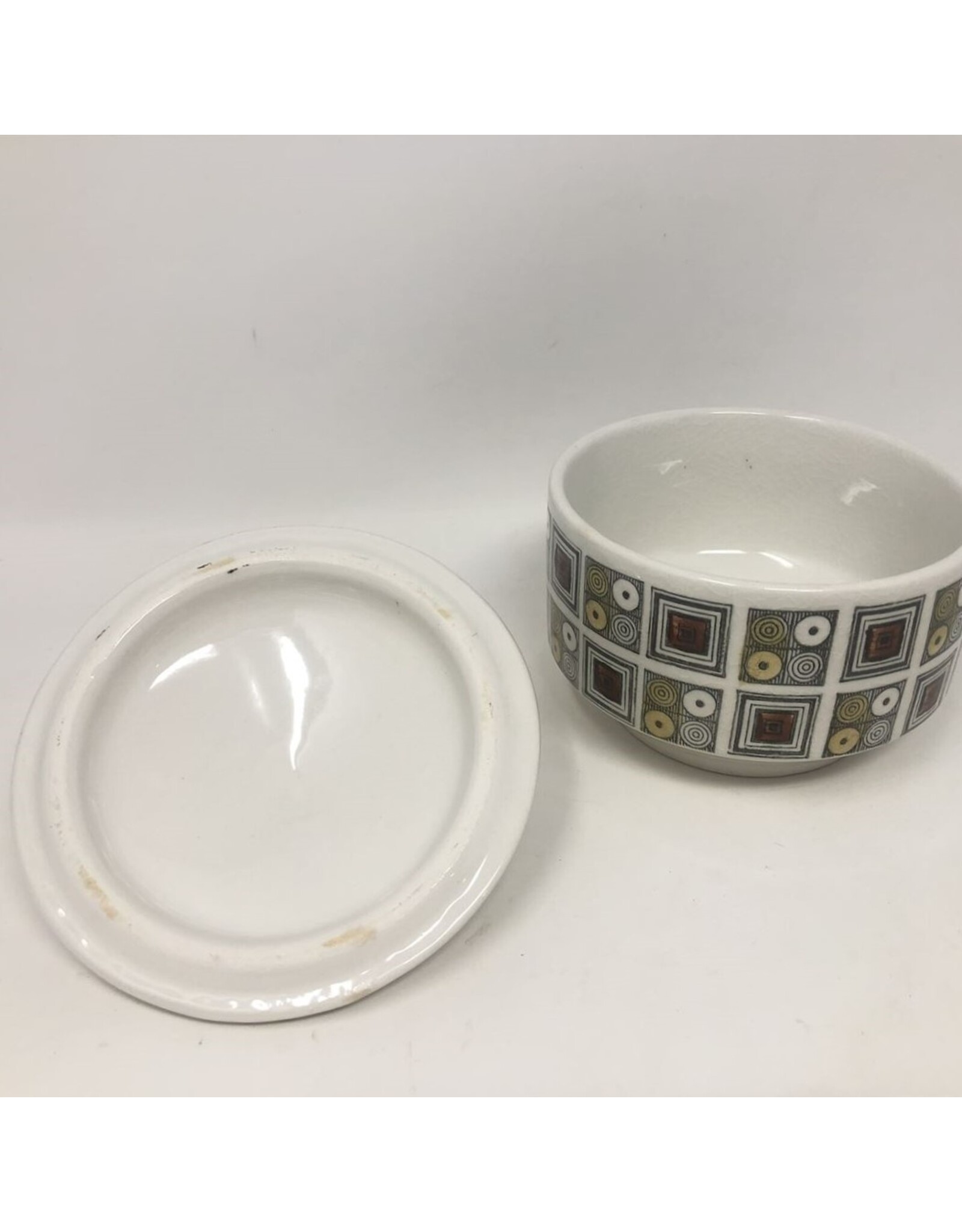 Ironstone plate set